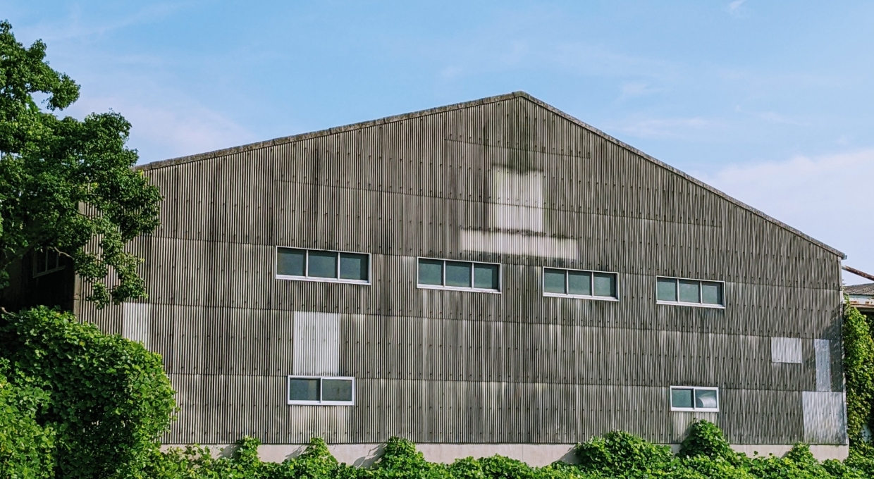 解体予定の倉庫